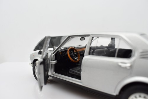 Modellino rally scala 1:24 alfa romeo Alfetta Corsa Burago diecast collezione - Imagen 4 de 7