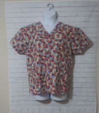 Women's Crest Multicolored Hearts Scrub Top, Size M