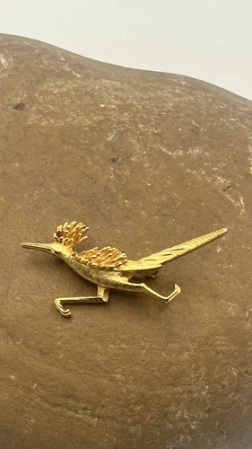Vtg Marcel Boucher Road Runner 1960ish Brooch/Pin Gold-tone Ruby color eye