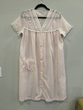 Vintage Komar pinkeyelet lace pengiour Nightgown robe set lightweight Small A829