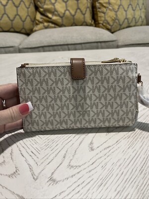 ☆Michael Kors☆ Jet Set スマートフォン対応 長財布 VANILLA♪ Michael Kors Jet Set Travel Large Continental Wallet