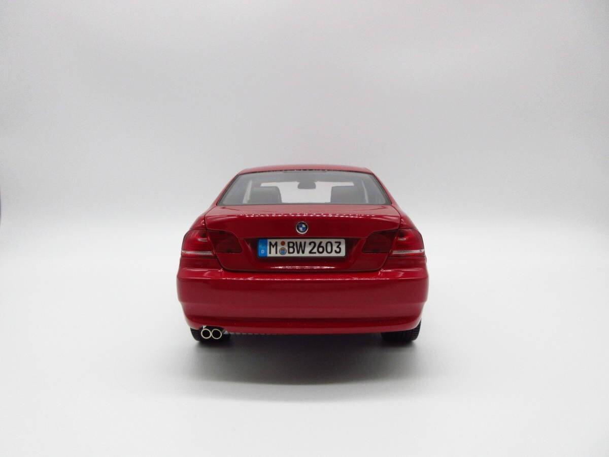 1:18 BMW 3er coupe 3 Series Coupe E92 Dealer special order