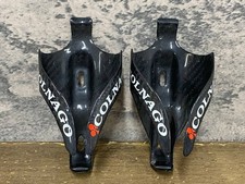 COLNAGO Gabbia Bottiglie Rosso/Nero Carbonio Set 2 Pezzi Ricambi Ciclismo Prezzo Premium