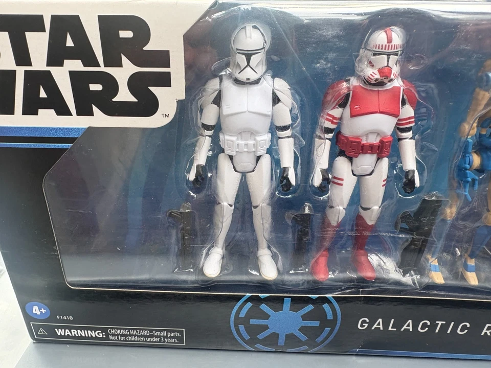 Star Wars Celebrate the Saga-Galactic Republic 5 Pk Action Figure Clone Set, New - Image 4 of 4