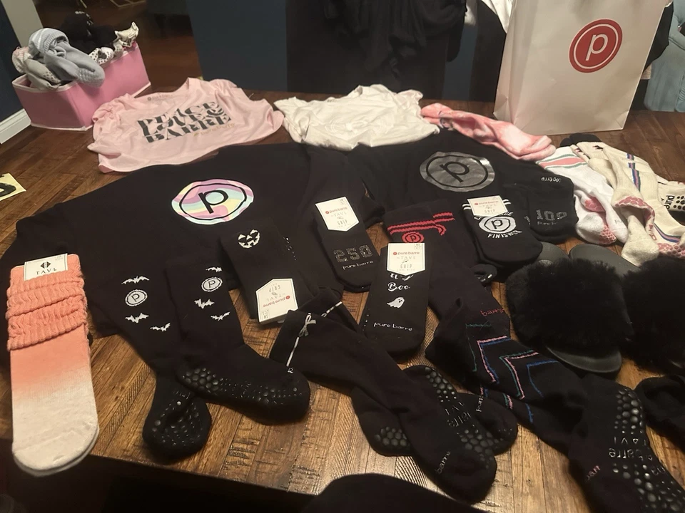 Pure Barre Baddie 3.0 捆绑出售物品 尺寸 小号 — 第 2/4 张图片