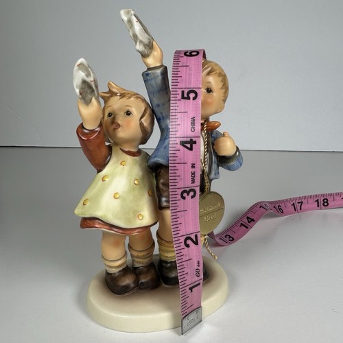 Goebel Hummel "Auf Wiedersehen" #153 Figurine Final Issue TMK8 5.5” Tall 2000 - Picture 8 of 11
