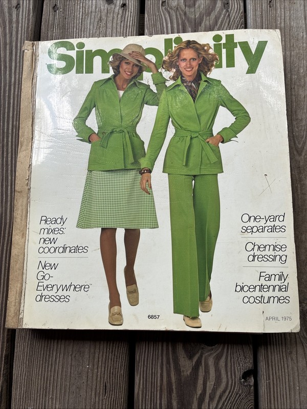1975 April Simplicity Catalog Sewing Pattern Giant Store Counter Book Fashion