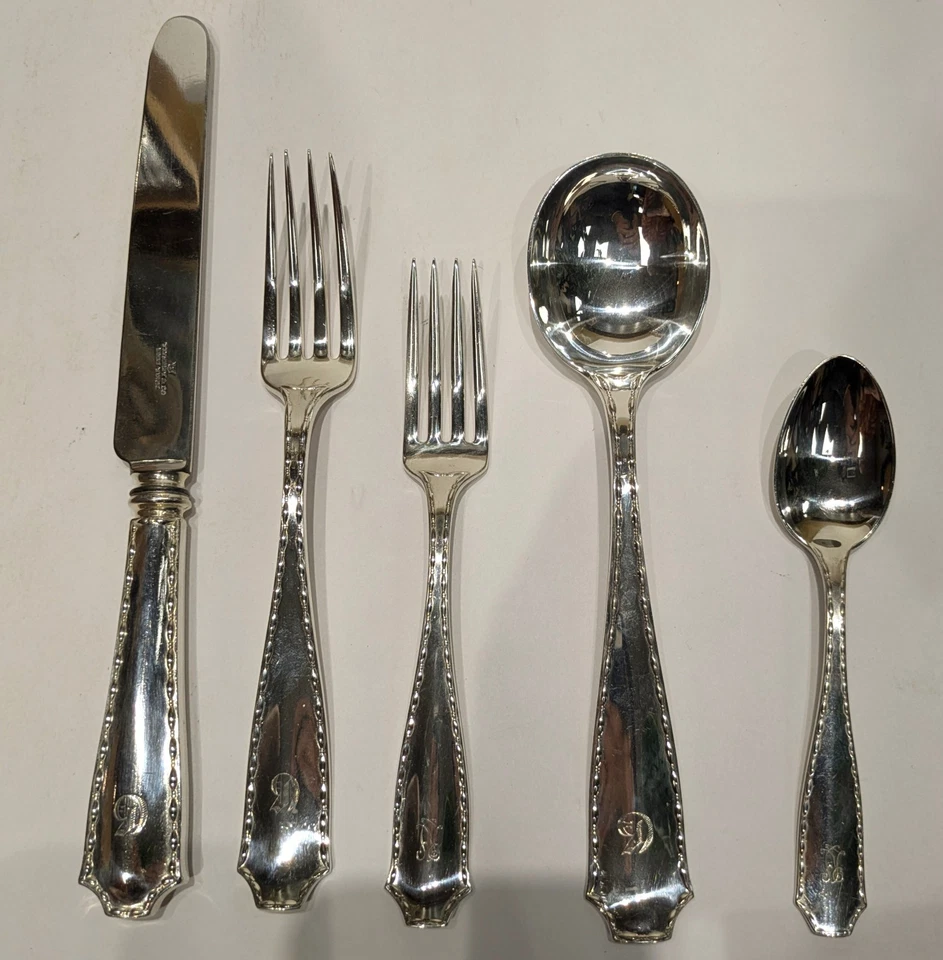 Marquise by Tiffany & Co. Servicio de plata esterlina para 12, 66 piezas con cofre de almacenamiento Foto 4 de 4