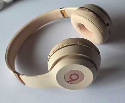 Headphones Beats Solo Satin Gold Beats Solo Wireless Headphones