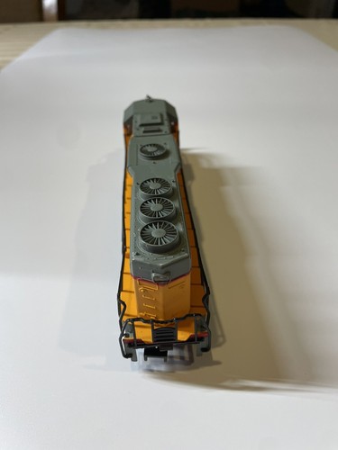 HO Scale Bachmann EMD GP-40 Diesel Loco Union Pacific #866 No Box - Picture 4 of 4
