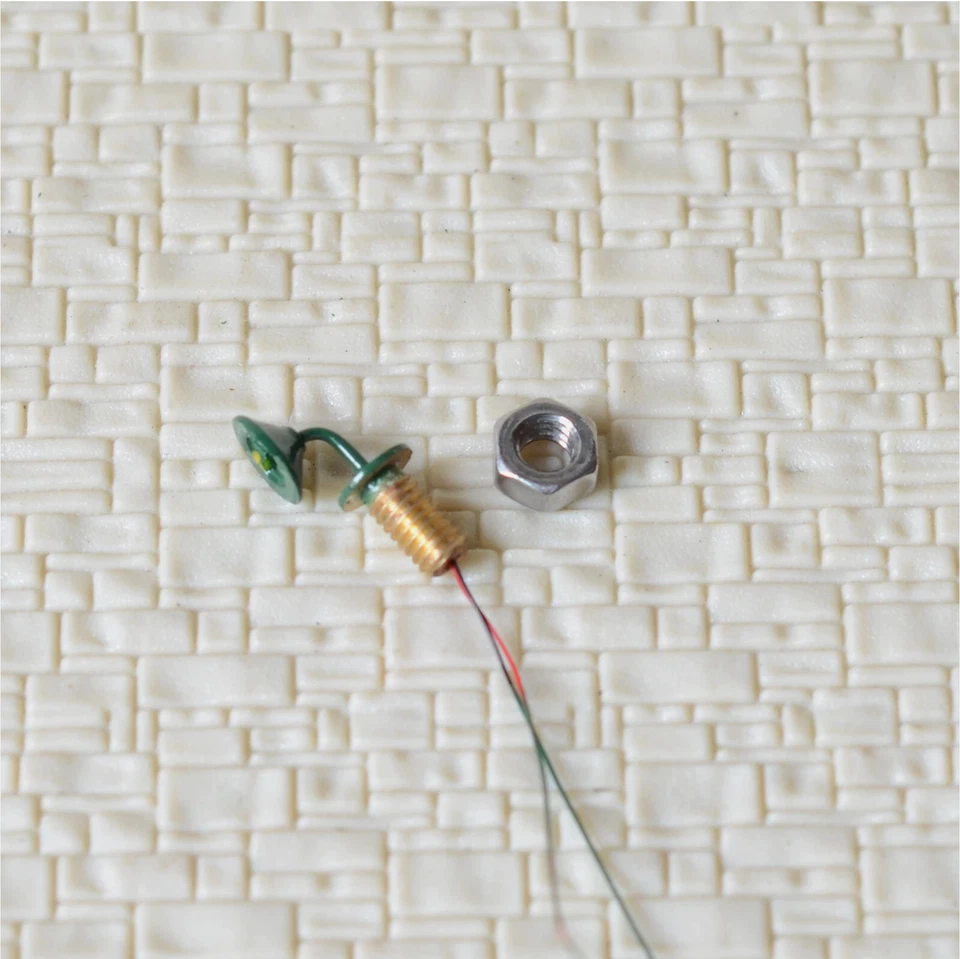 20 x OO / HO scale street bracket light model wall lamp posts LED building #R21 - Image 3 of 4