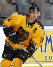 Don Sweeney Boston Bruins UNSIGNED 8x10 Photo (A)