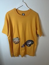 Vintage Women’s T-shirt Glitter Seashells Yellow Made In USA Size XL