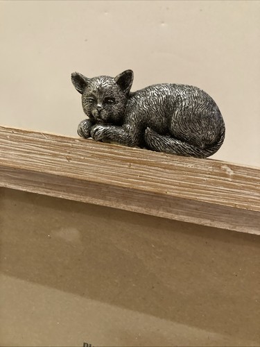 Pier 1 Picture Frame Pewter Cat Distressed Wood 4”x6” Photos Kitten Farmhouse - Picture 2 of 8