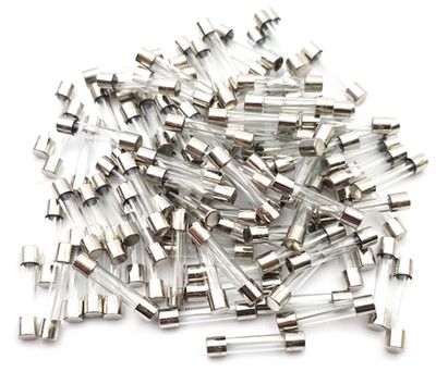 Lot of 100 Bussmann AGC15 Glass Fuses 15 Amp 32 Volt 1/4'' x 1-1/4''  Fast Acting