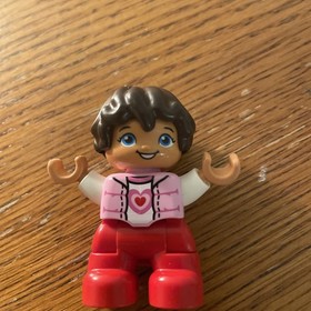 Lego: Duplo - Child Girl w/Red Legs, Pink Top, Heart, Black Hair Figure C2