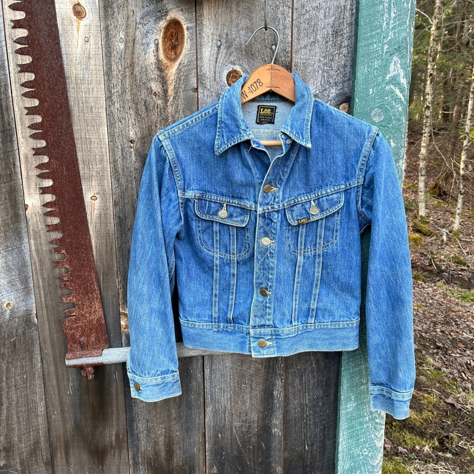 Vintage LEE Denim Trucker Jacket Size Small Sanforized Made in the USA Bomber