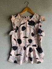 Banana Repubic Blouse Womens 4 Light Pink Floral Flutter Sleeve Peplum