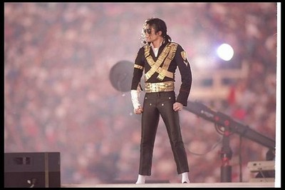 Singer Michael Jackson performs at halftime at Super Bowl XXVII b 1993 Old Photo