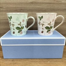 WEDGWOOD Pair mug cup wild strawberry from Japan