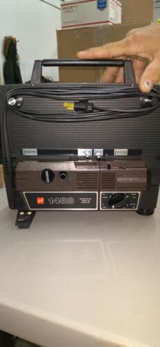 Vintage GAF 1488 Dual 8 mm Super 8 mm Automatisches Laden Projektor Hi Lampe - Bild 1 von 7