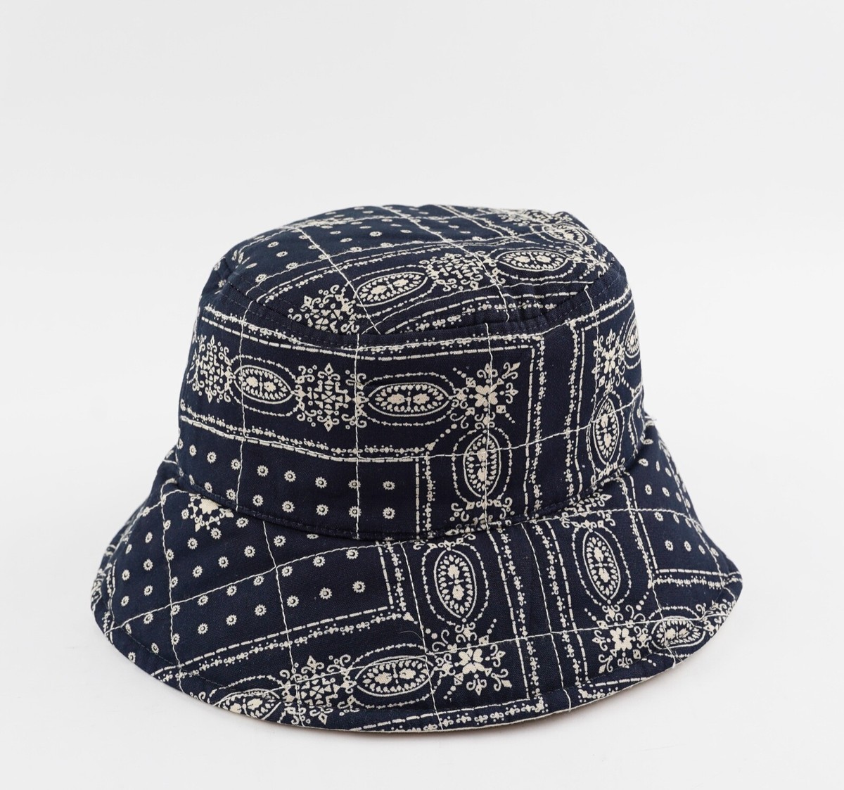 Madewell Reversible Quilted Bucket Hat In Twilight Cream Navy S/M NWT New Madewell M / L Reversible Quilted Bucket Hat in Twilight  main image 3