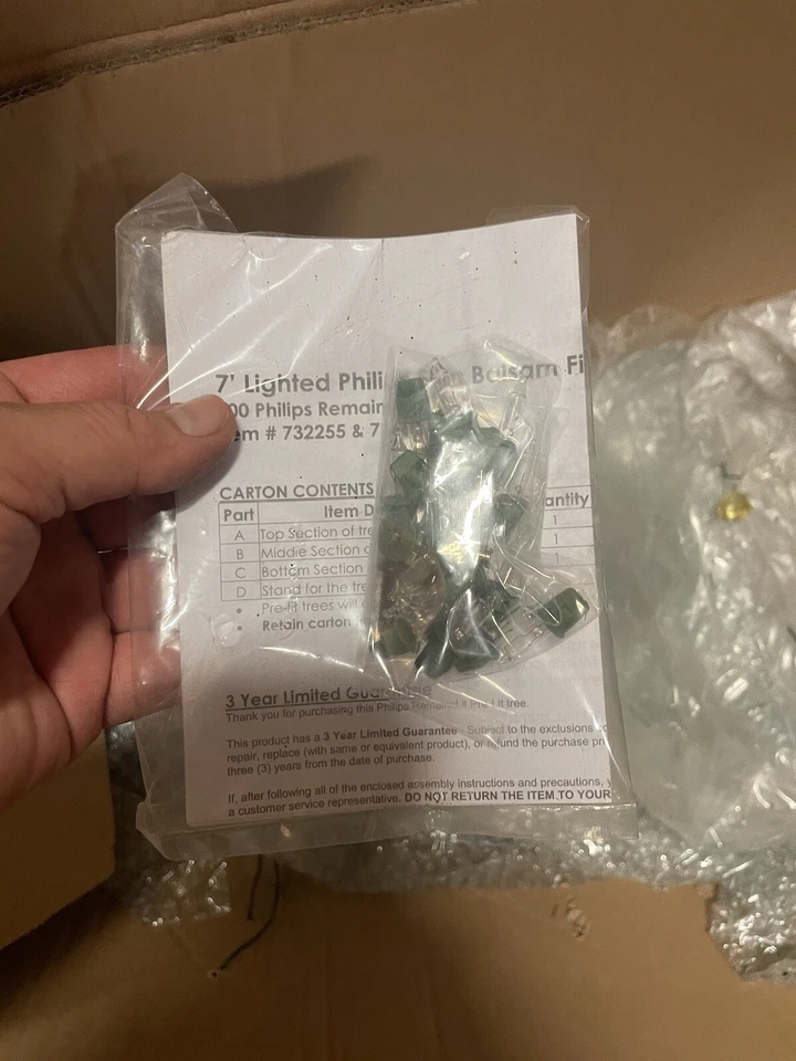 Árbol de Navidad artificial de abeto bálsamo delgado preiluminado de 7' luces transparentes - de Philips Foto 4 de 4