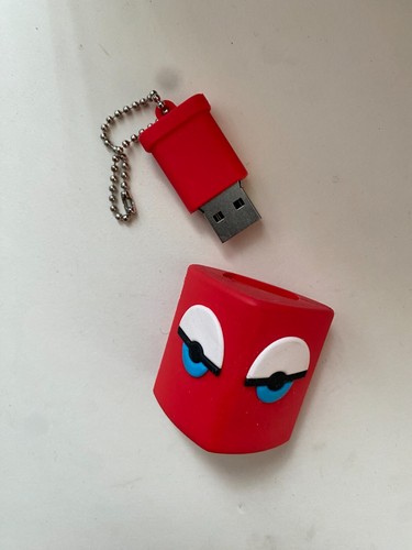 Fendi Karlito usb flash drive charm - 第 1/11 張圖片
