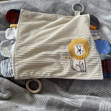 Modern Baby Security Blankie Lovey Lion Teether Rattle Crinkle Sheet Tan Ribbed