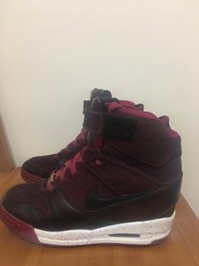 Women's Nike Air Dunk Ski High Athletic shoes size 11 US Women's Nike Air Dunk Ski High Athletic shoes size 11 US