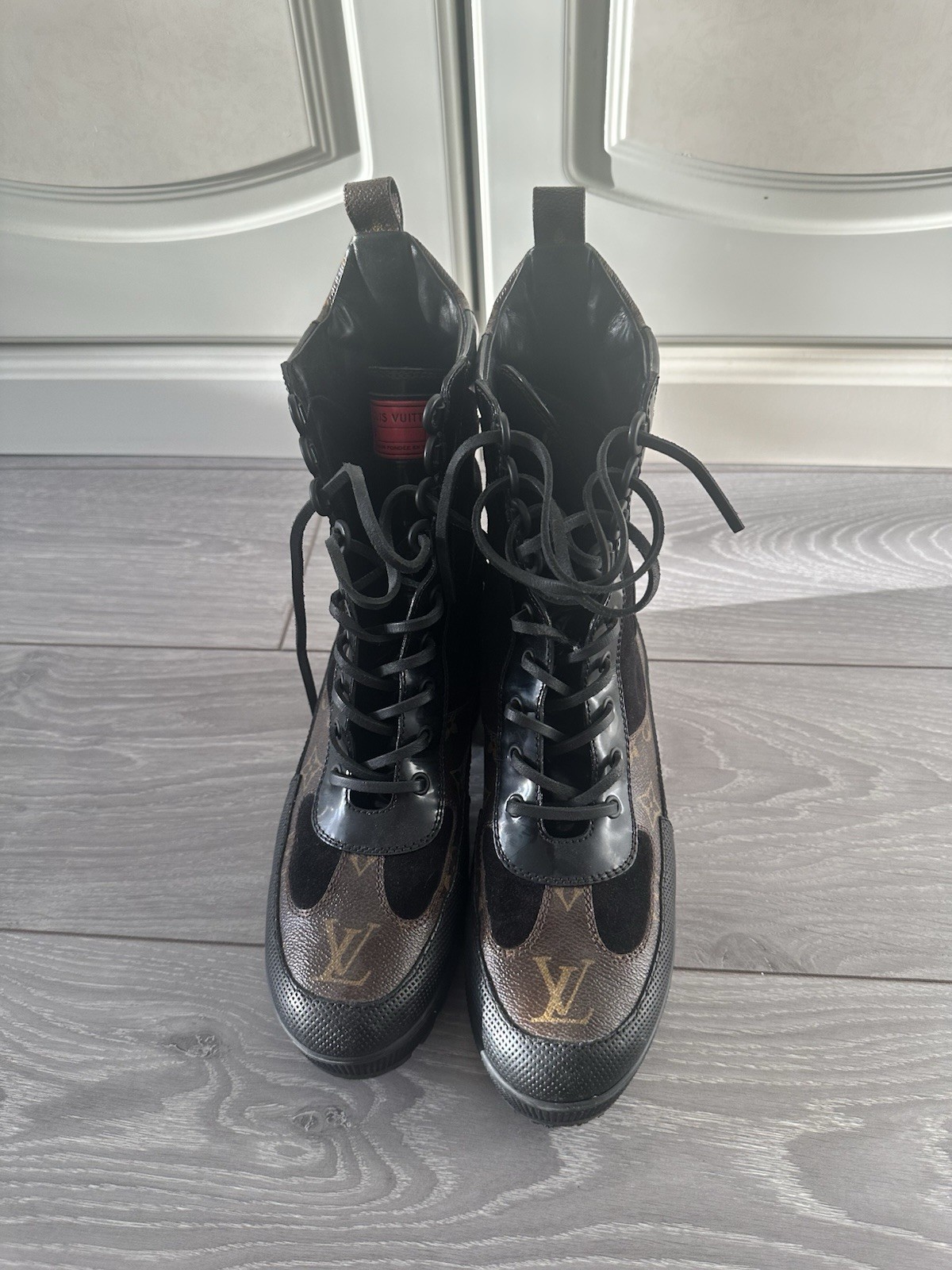 Louis Vuitton Laureate Desert Boots ( UK7.5) RRP £1,200