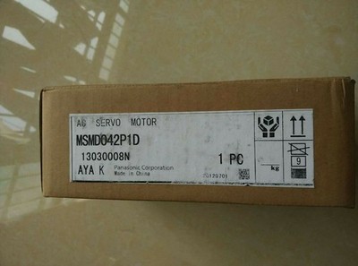1PC NEW In Box   MSMD042P1D Servo Motor Fast Shipping *vv