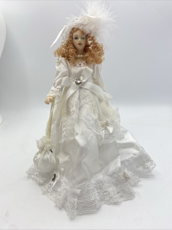 Porcelain Bride Doll 8 1/4 Inches Poseable Arms