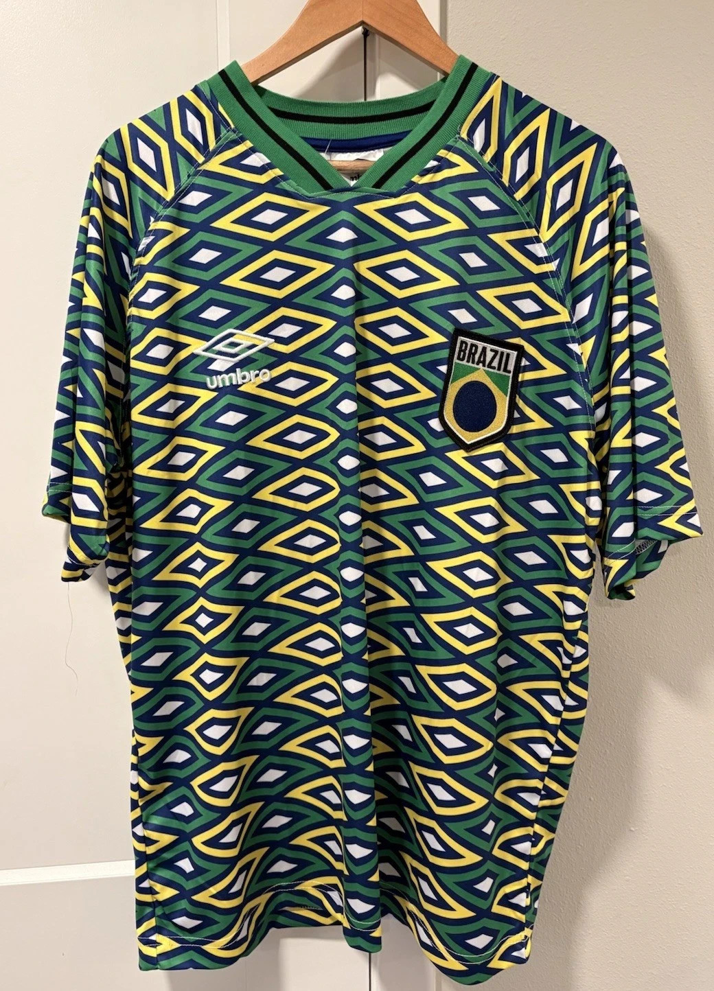 Umbro BRAZIL CBF World Cup Vintage Style Oversized Soccer Jersey Men's L NWT