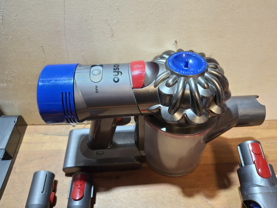 Original Dyson V7 Akku Kabelloser Staubsauger Akkusauger Grundgerät Funktioniert - Bild 2 von 4