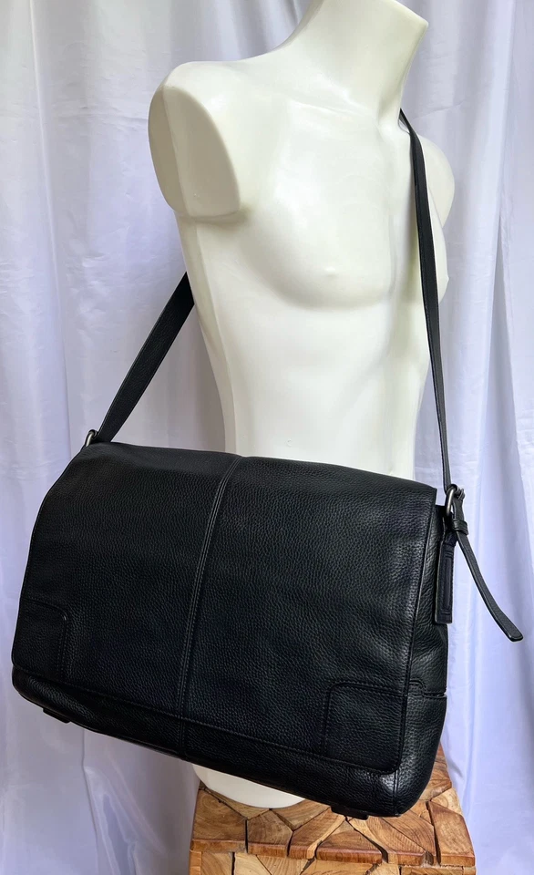Hugo Boss Vintage Messenger Tasche Schwarz Leder Umhänge Tasche Herren  Vachette - Bild 1 von 4