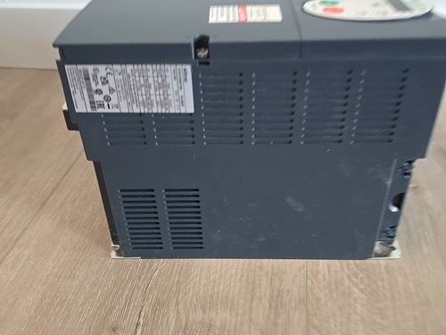 NEW SCHNEIDER ATV212HD11N4 AC SPEED DRIVE 11KW 15HP - Picture 5 of 8