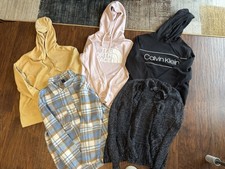 Women  s Size Small Hoodies