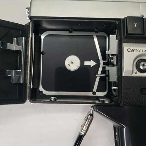 Vintage Canon 518 Super 8 Black Movie Camera With Canon Case Strap Tested READ** - Picture 11 of 24
