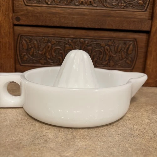 Vintage Sunkist White Milk Glass Lemon Orange Reamer Juicer Thatcher Glass