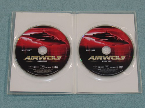 AIRWOLF: SEASON THREE (DVD, 2007, 4-Disc Set) - Foto 9 di 14
