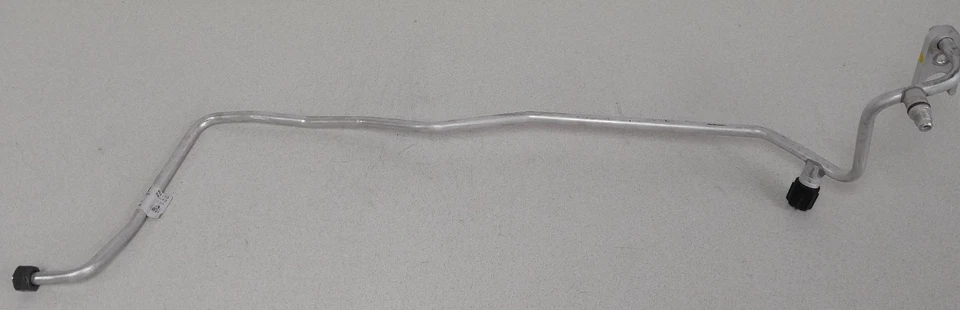 EXCELLENT USED GENUINE PORSCHE 911 997 CARRERA TURBO GT2 A/C LINE - Image 3 of 4