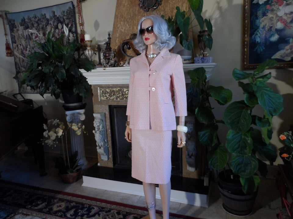 Barney's New York Soft Pink Cotton/Rayon Pique Skit Suit Size 8/10 - Изображение 2 из 4