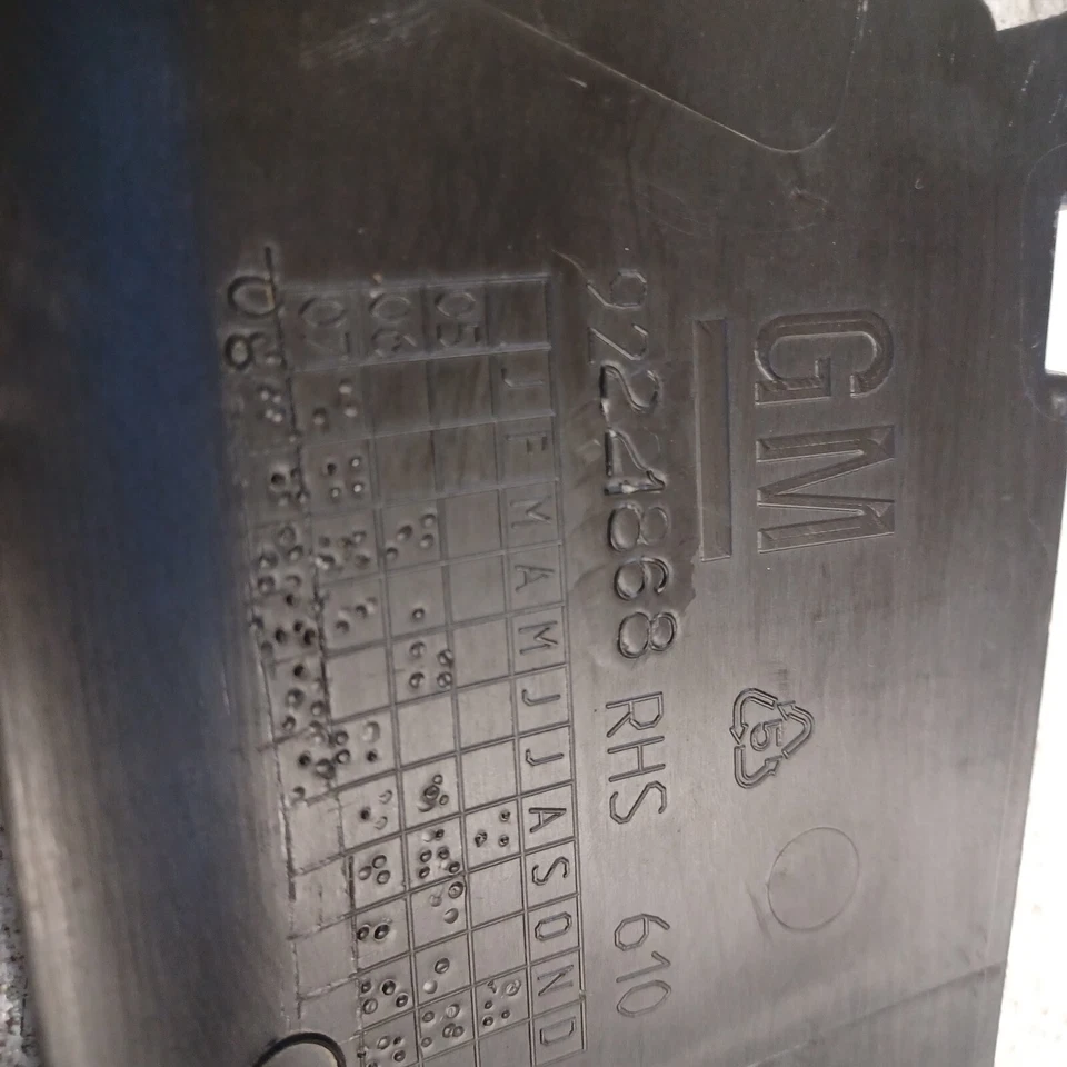 Pontiac G8 2008-2009 tapa de tablero moldura ventilación derecha 92221868 OEM Foto 3 de 4