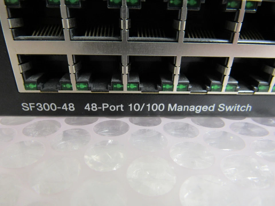 CISCO SF300-48 48-PORT 10/100 MANAGED SWITCH TESTED SEE PHOTOS 21-4 - Image 2 of 4