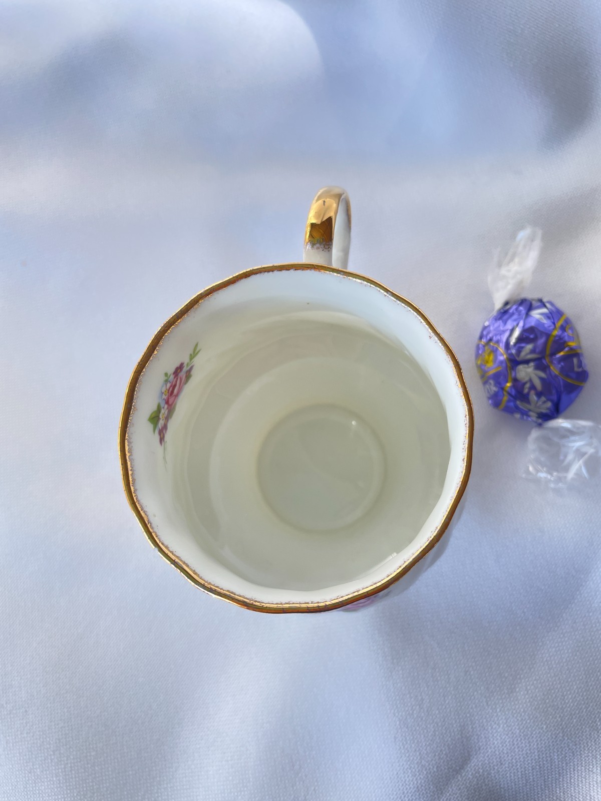 Vintage Elizabethan Fine Bone China Small Pink Roses Tea Cup & Saucer England