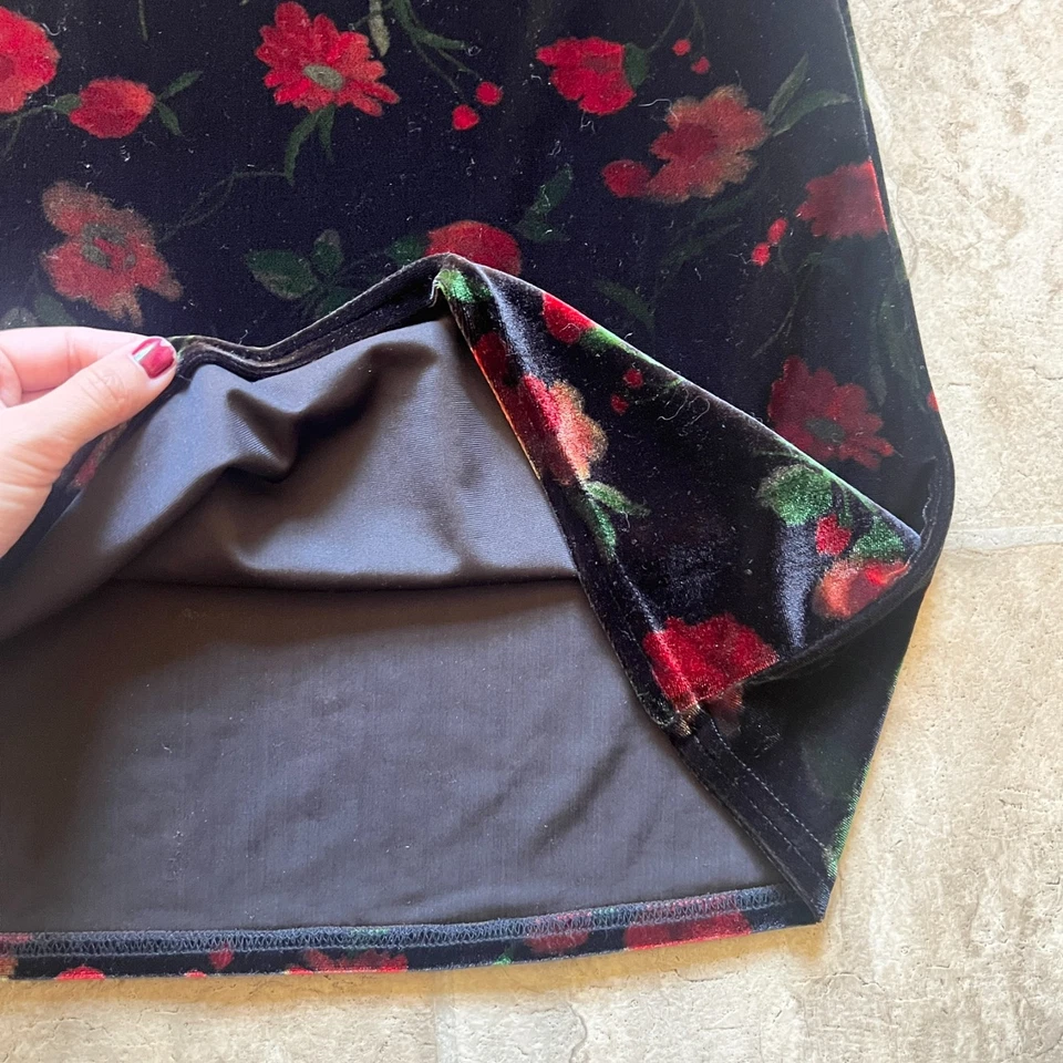 Maxi Vestido De Colección Y2K Jonathan Martins Niñas Terciopelo 10 Oscuro Moody Floral Capricho Foto 4 de 4