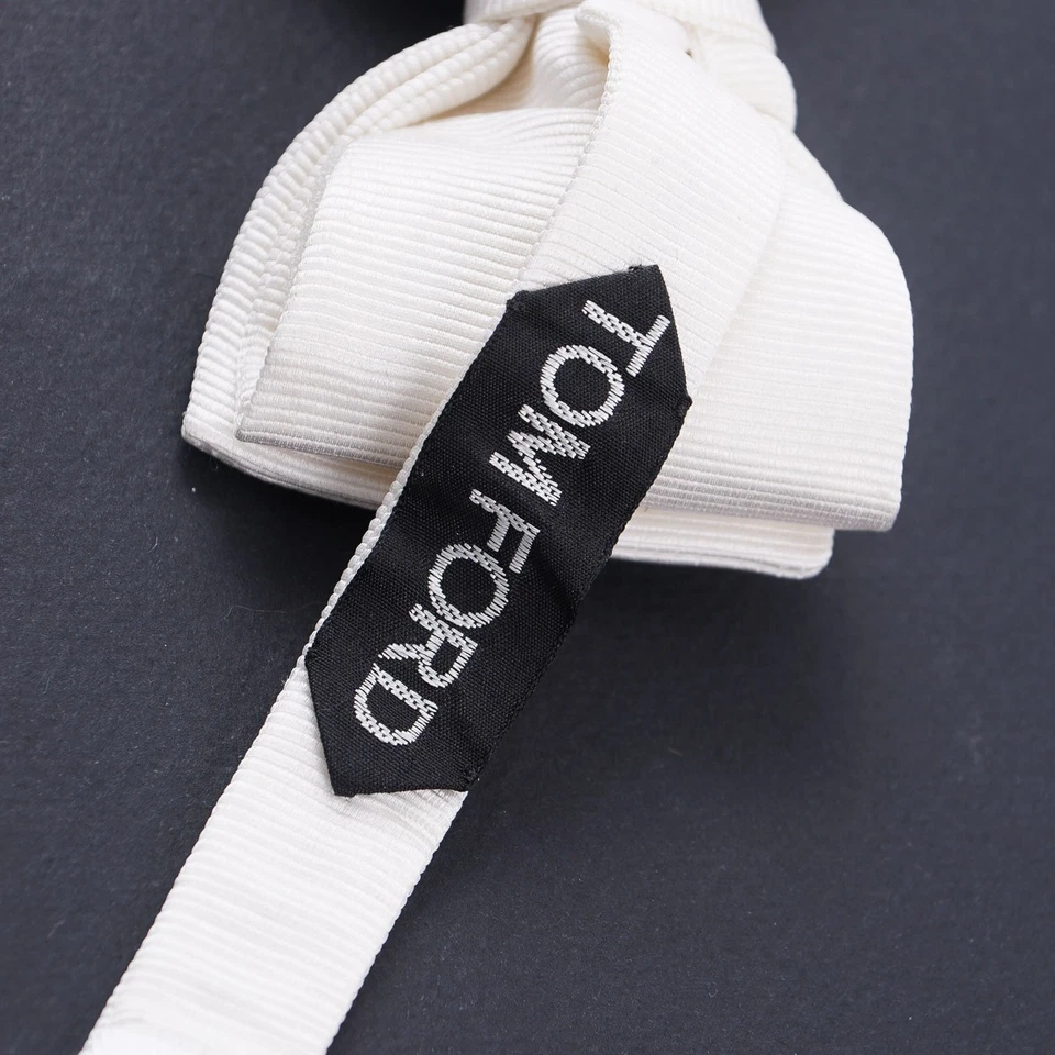 Tom Ford слоновой кости белый Grosgrain саржи шелк предварительно завязанный галстук-бабочка новый с Ярлыками галстук-бабочка - Изображение 2 из 3