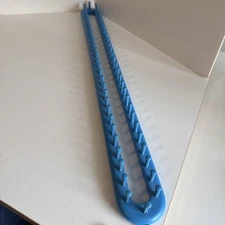 Knifty Knitter 22” 62 Peg Loom For Scarves Blankets Yarn Knitting