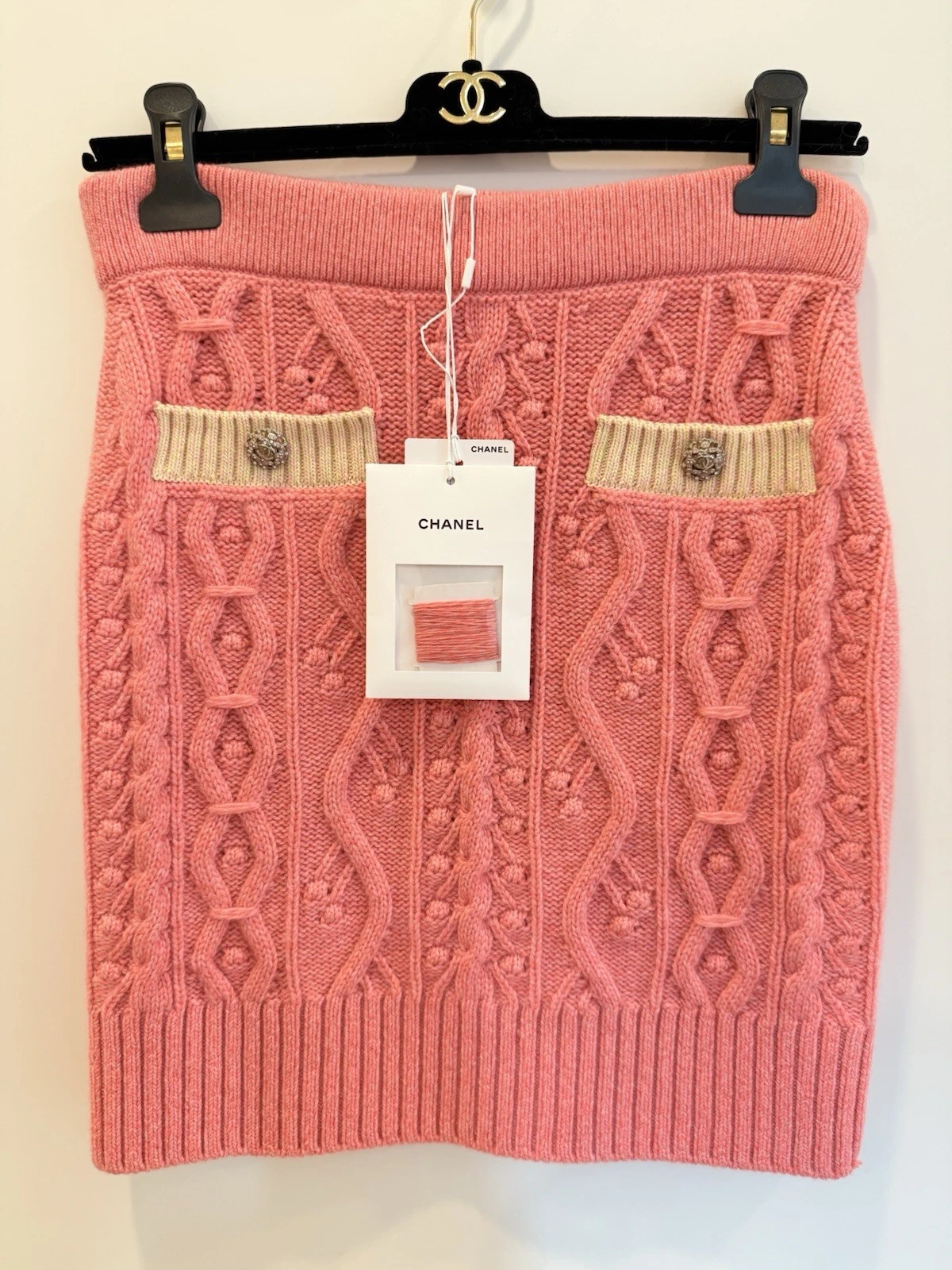 Chanel — Chanel Pink Cashmere Cable Knit Mock Pocket Front Mini Skirt Size 38 (size 4-6)